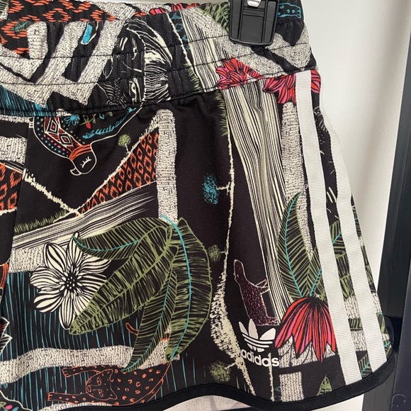 Adidas athletic shorts - Picture 2 of 4